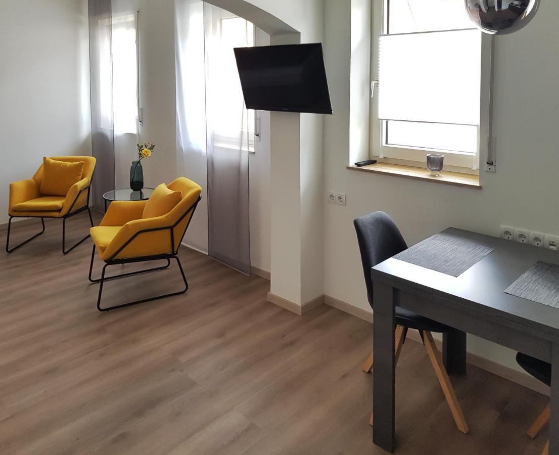 Hotel-Garni 'Zum Weinkrug' Sommerhausen Ngoại thất bức ảnh