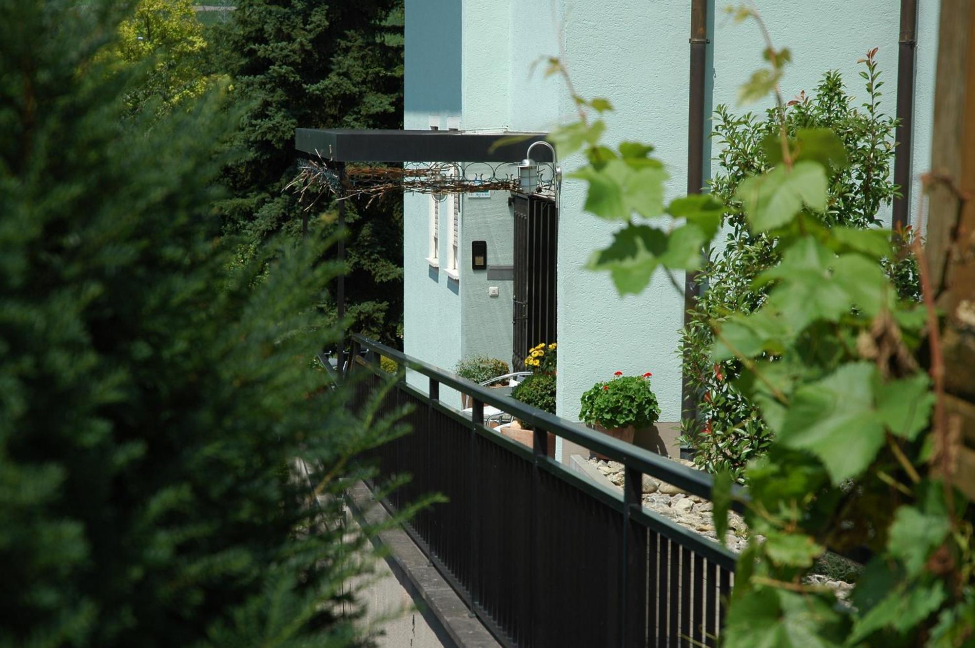 Hotel-Garni 'Zum Weinkrug' Sommerhausen Ngoại thất bức ảnh